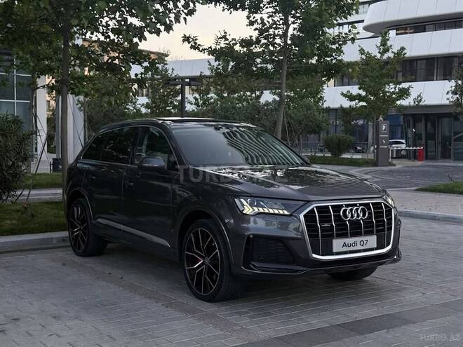 Audi Q7-3