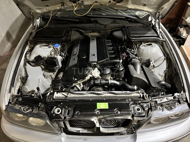 BMW 523-16