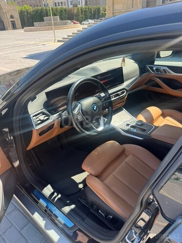 BMW i4-8