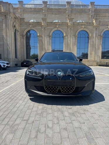 BMW i4-1