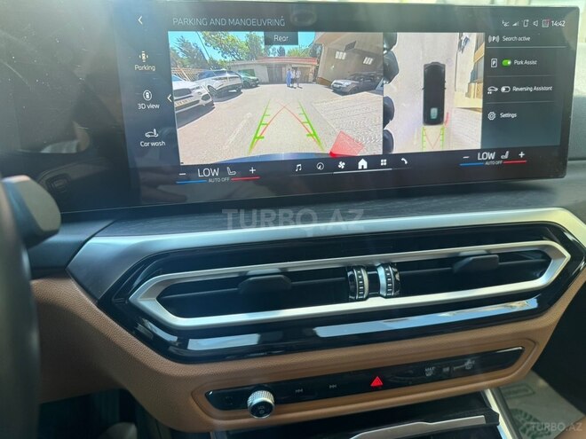 BMW i4-17