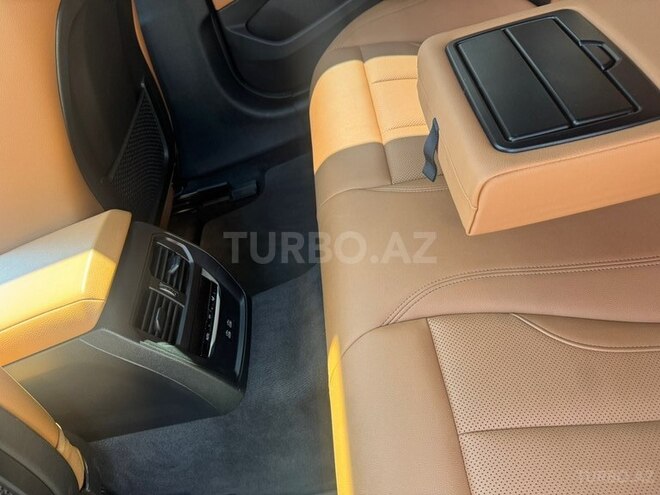 BMW i4-15