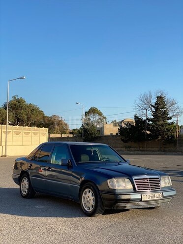 Mercedes 280 E-2