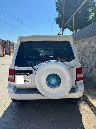 Mitsubishi Pajero io-2
