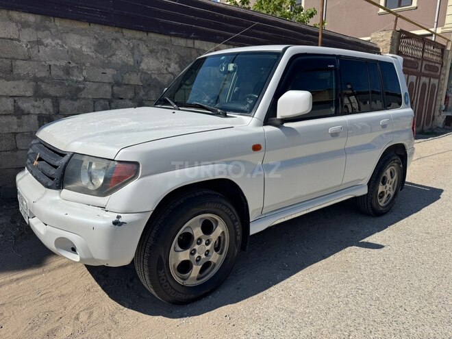 Mitsubishi Pajero io-9