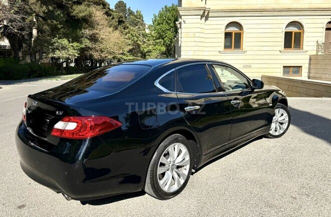 Infiniti M37-8