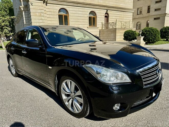 Infiniti M37-10