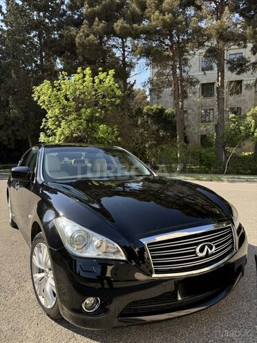 Infiniti M37-4