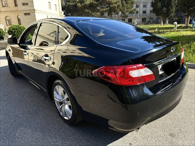 Infiniti M37-9