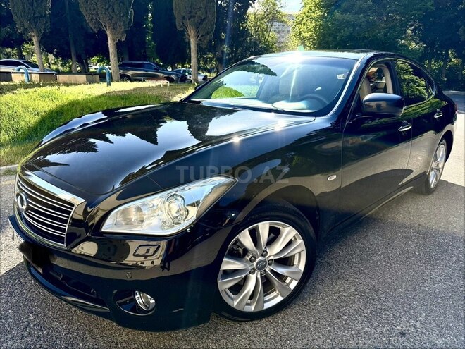 Infiniti M37-6
