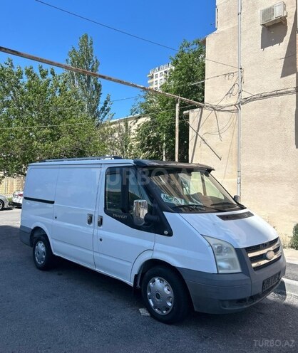 Ford Transit-3