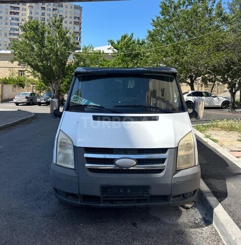 Ford Transit-1