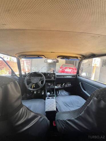 LADA (VAZ) 2107-2