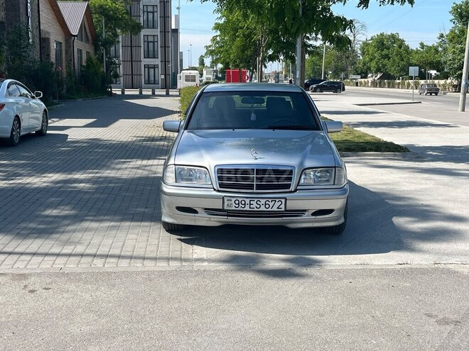 Mercedes C 200-1