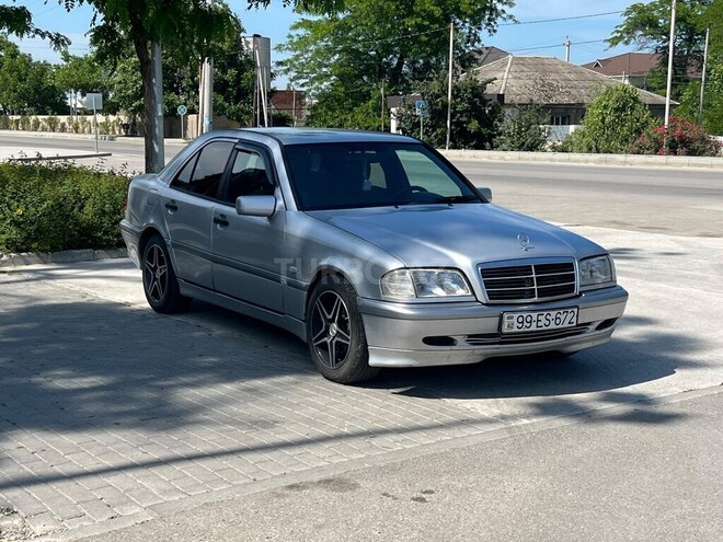 Mercedes C 200-2