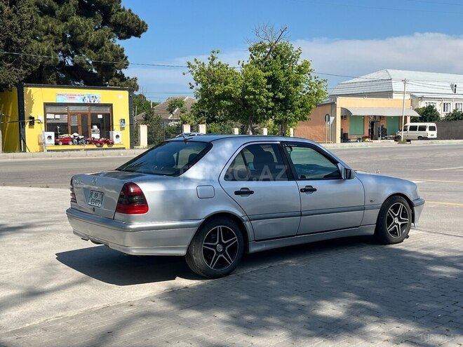 Mercedes C 200-5