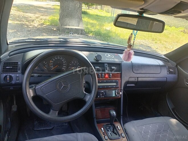 Mercedes C 200-9