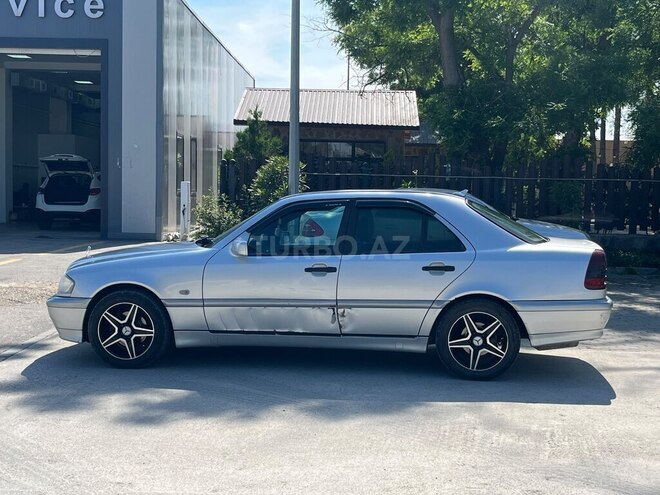 Mercedes C 200-10