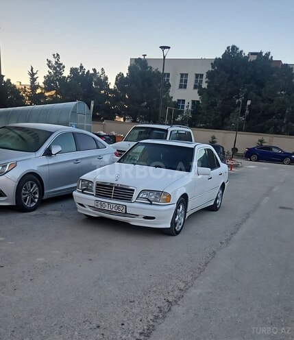 Mercedes C 230-17