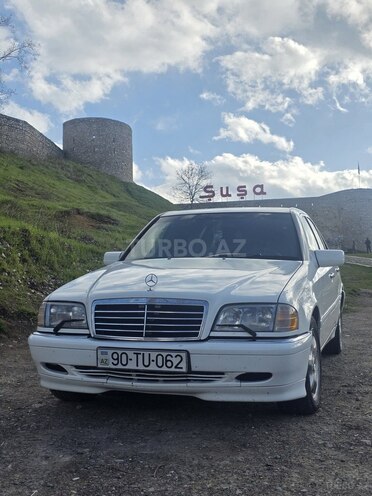 Mercedes C 230-11