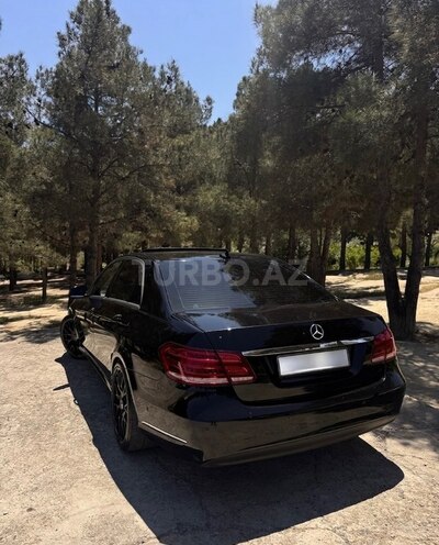 Mercedes E 220-3