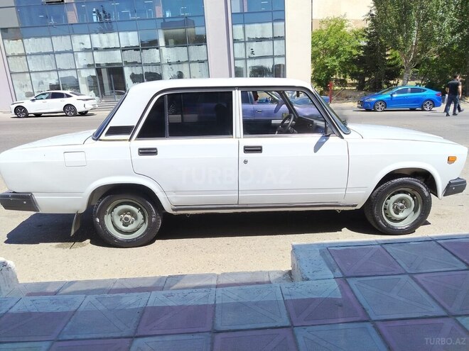 LADA (VAZ) 2107-4