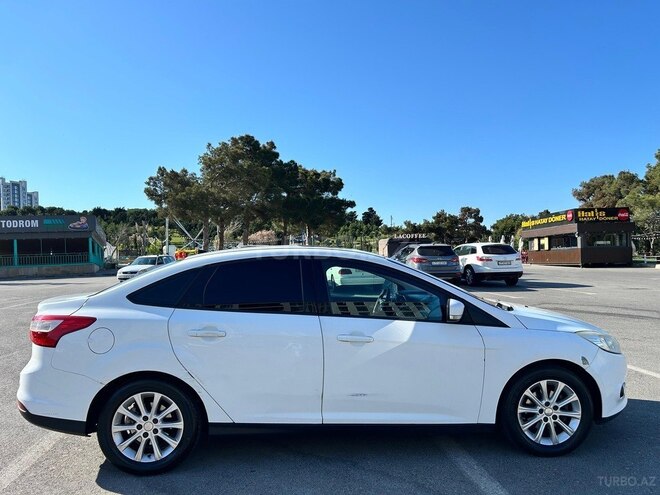 Ford Focus-6