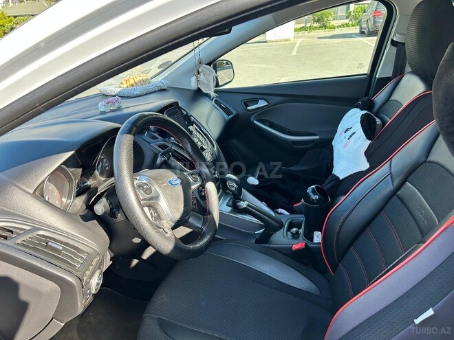 Ford Focus-9