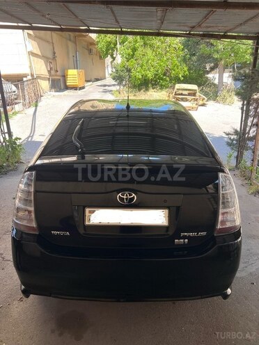 Toyota Prius-5