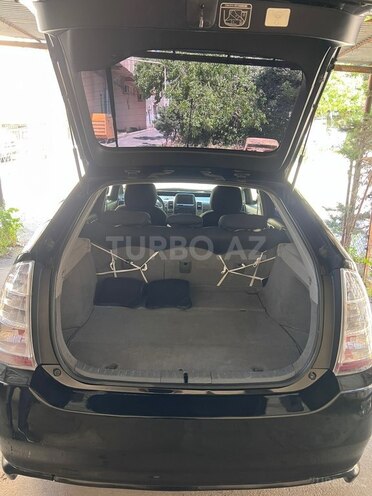 Toyota Prius-13