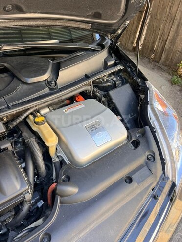 Toyota Prius-18
