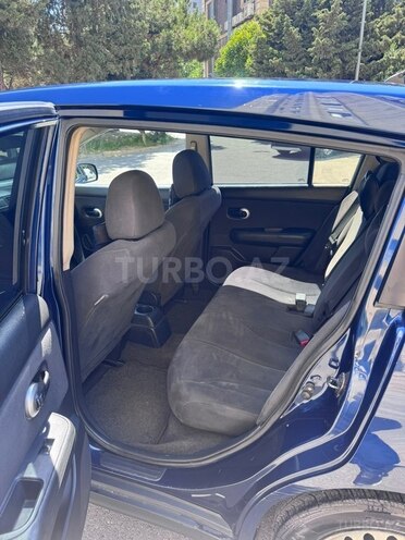 Nissan Tiida-9
