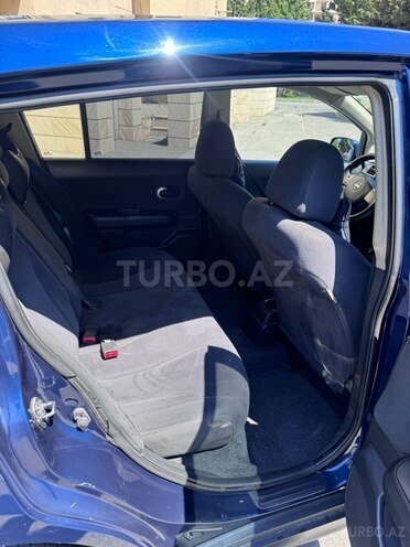 Nissan Tiida-8