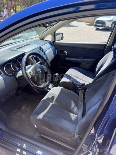Nissan Tiida-6