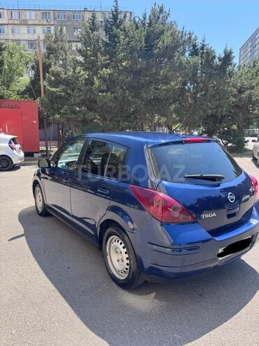 Nissan Tiida-4