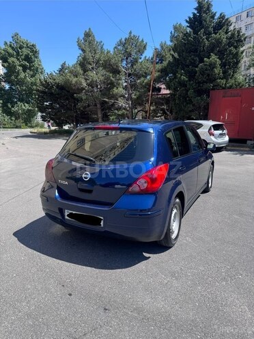 Nissan Tiida-5