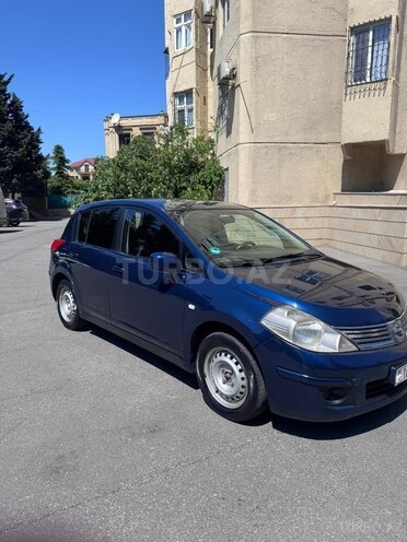 Nissan Tiida-2
