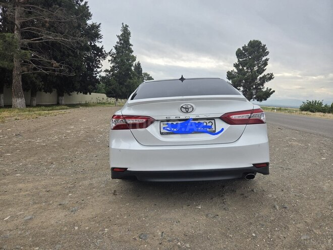 Toyota Camry-3