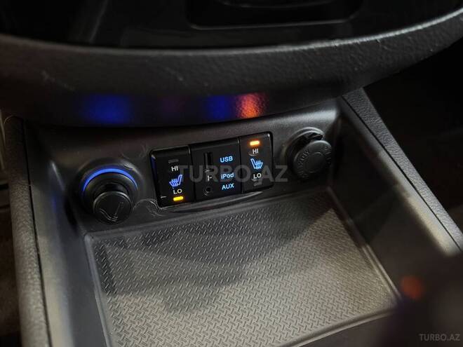 Hyundai Santa Fe-21