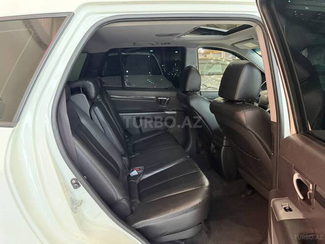 Hyundai Santa Fe-26