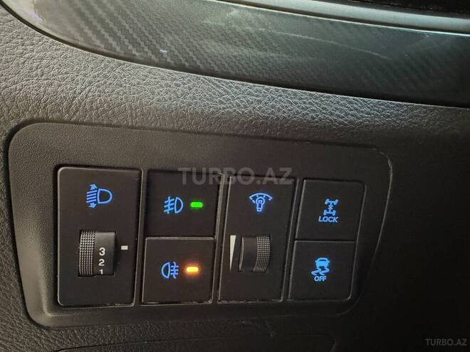 Hyundai Santa Fe-16