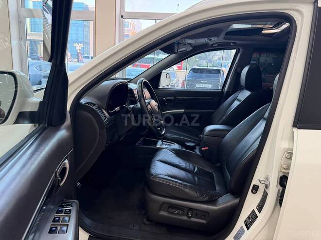 Hyundai Santa Fe-15