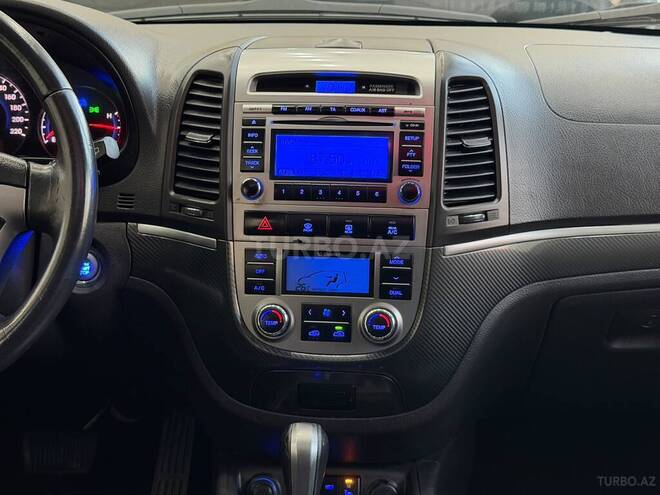 Hyundai Santa Fe-17