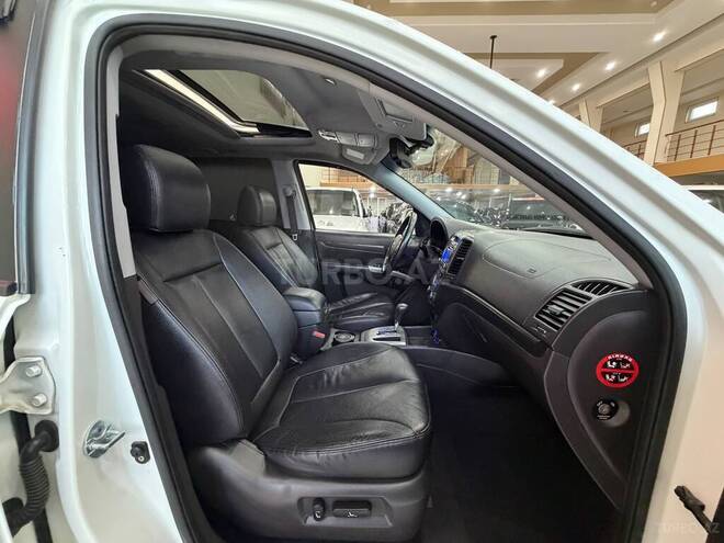 Hyundai Santa Fe-14