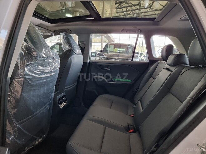 Toyota RAV4-23