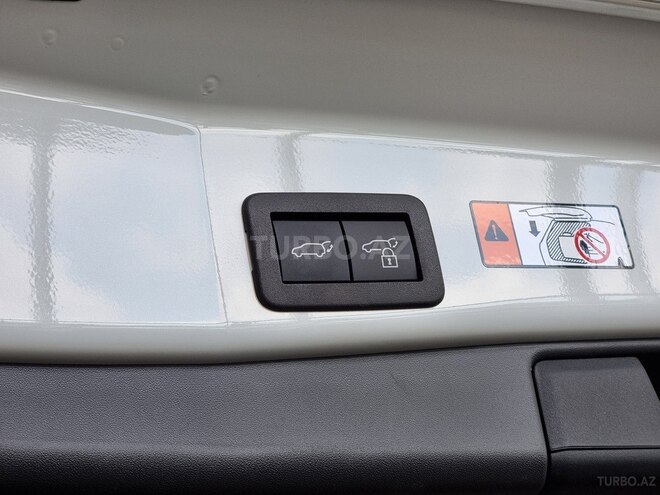 Toyota RAV4-34
