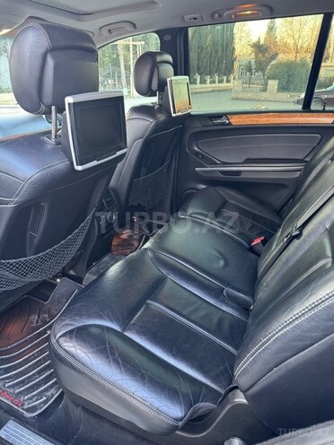 Mercedes GL 500 4MATIC-9