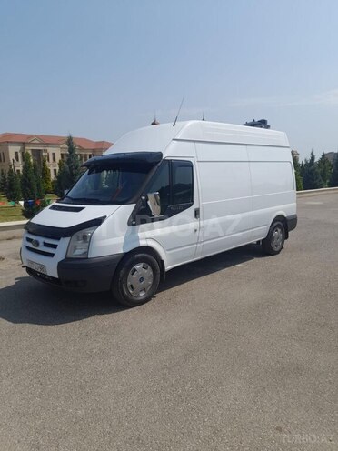 Ford Transit-3