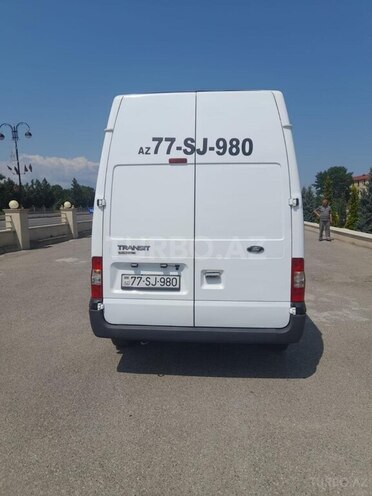 Ford Transit-4