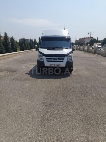 Ford Transit-1
